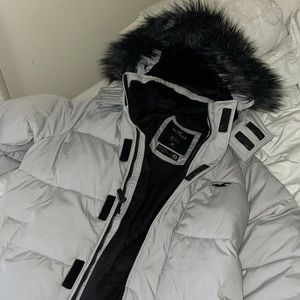 silver/gray puffer from hollister